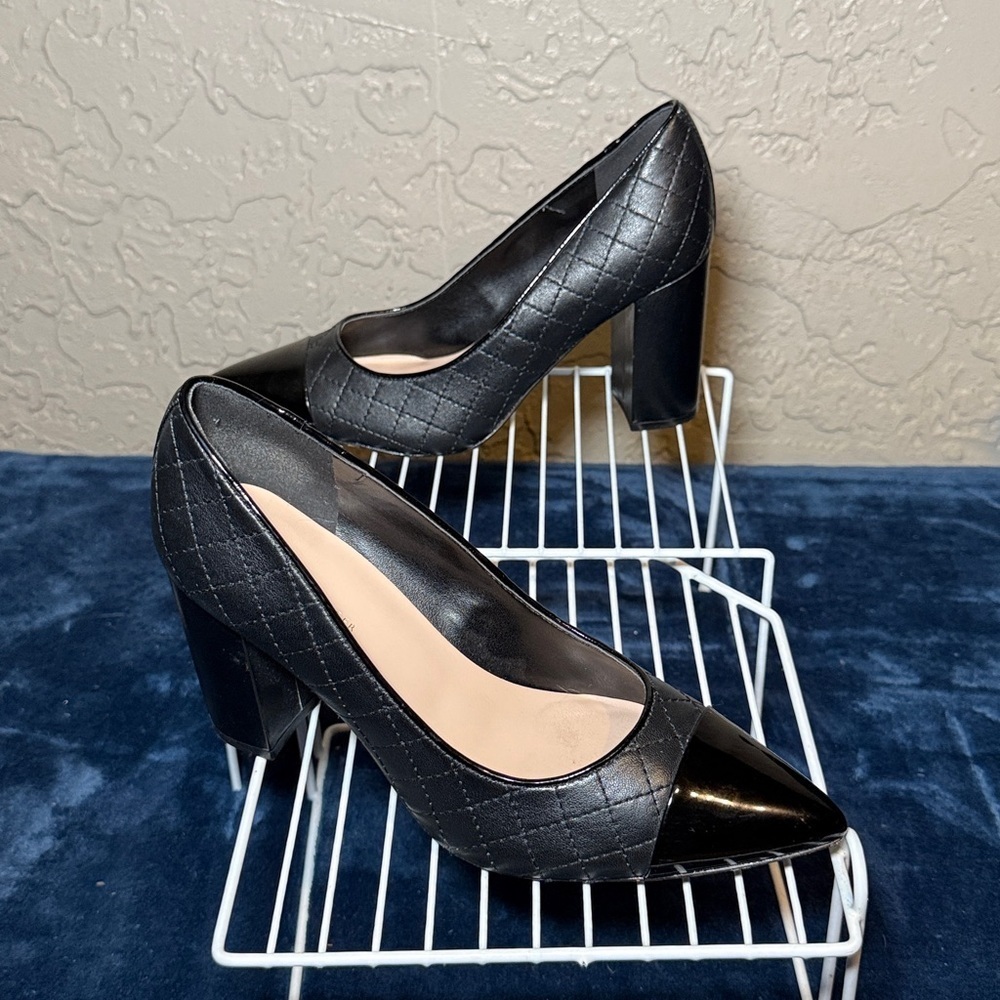 Tommy Hilfiger Violin Quilted 3.5" Patent Pumps Size 9 Block Heels Women Shoes